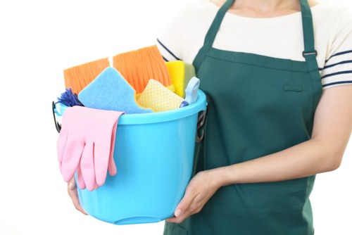 Local cleaning company servicing homes and businesses in Deepcleaning