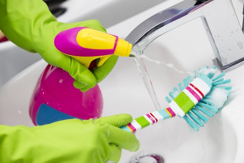 Cleaner maintaining reception and shared office areas in Deepcleaning