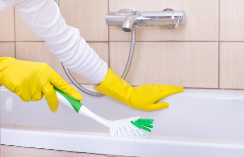 House clearance work in a flat with narrow access in Deepcleaning