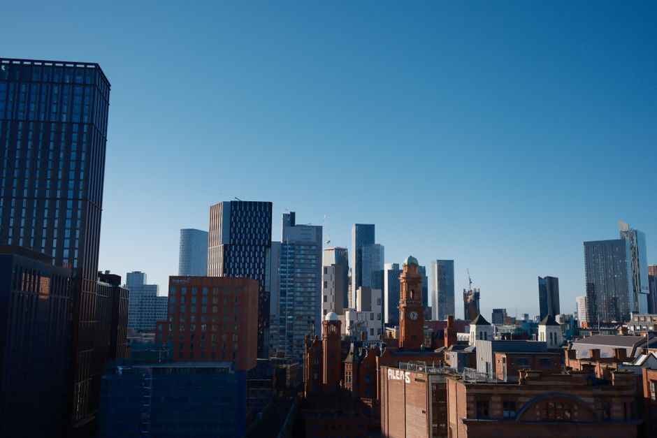 London vs Manchester cleaning costs comparison for homeowners